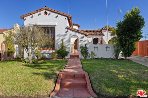 Photo of 138 S La Jolla Avenue, Los Angeles, CA 90048 (MLS # 25623151)