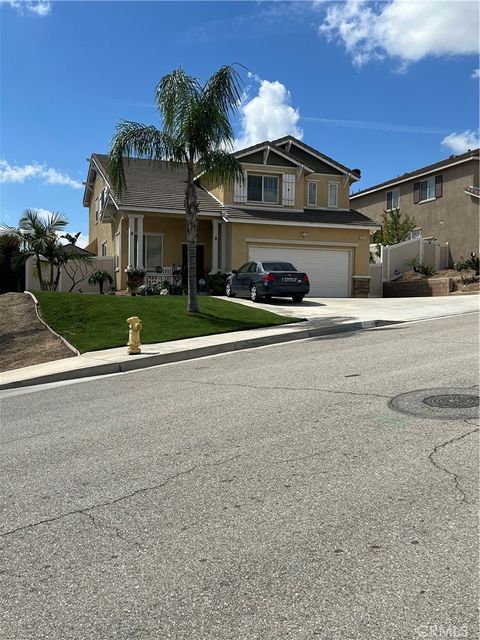 Photo of 240 Cisneros Court, Colton, CA 92324 (MLS # IG26032086)