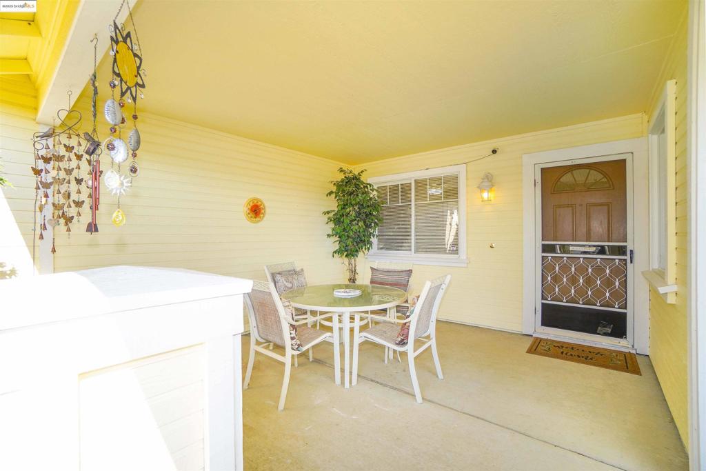 5402 Navajo Ct