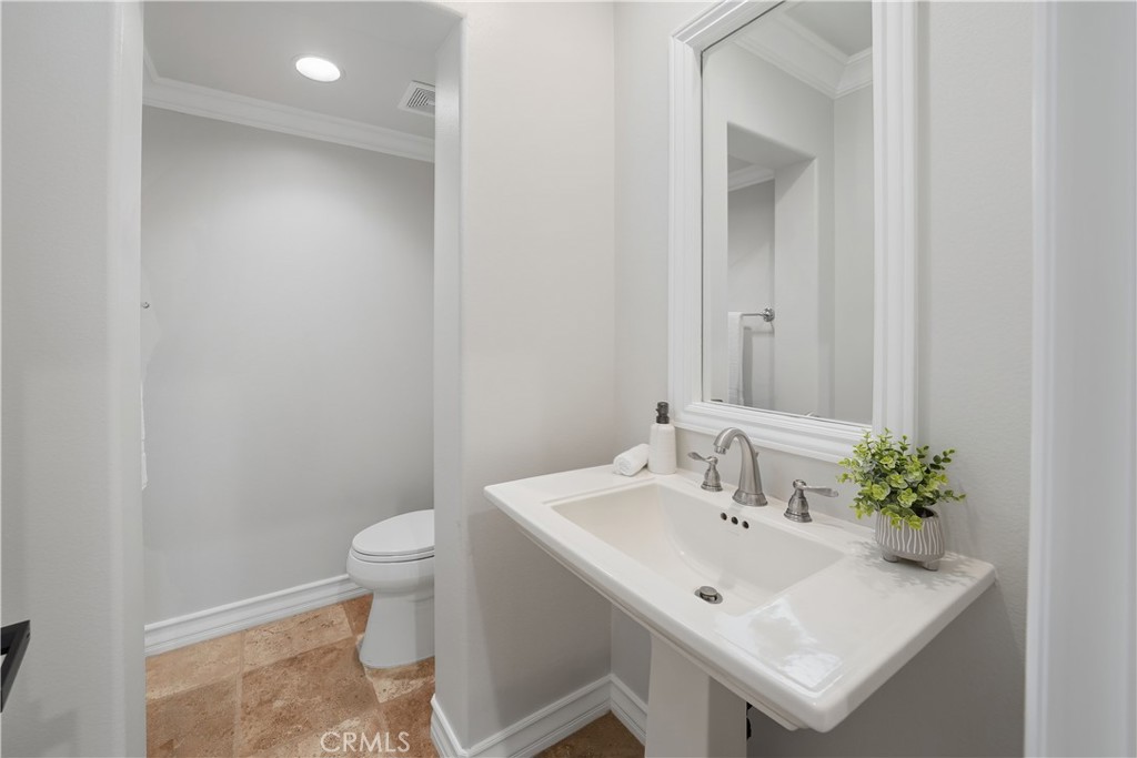 24705 Tiburon St, Valencia, CA, 91355, USA, 4 Bedrooms Bedrooms, ,5 BathroomsBathrooms,Residential,Pending,24705 Tiburon St,SR26114698