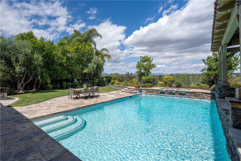 24705 Tiburon St, Valencia, CA, 91355, USA, 4 Bedrooms Bedrooms, ,5 BathroomsBathrooms,Residential,Pending,24705 Tiburon St,SR26114698