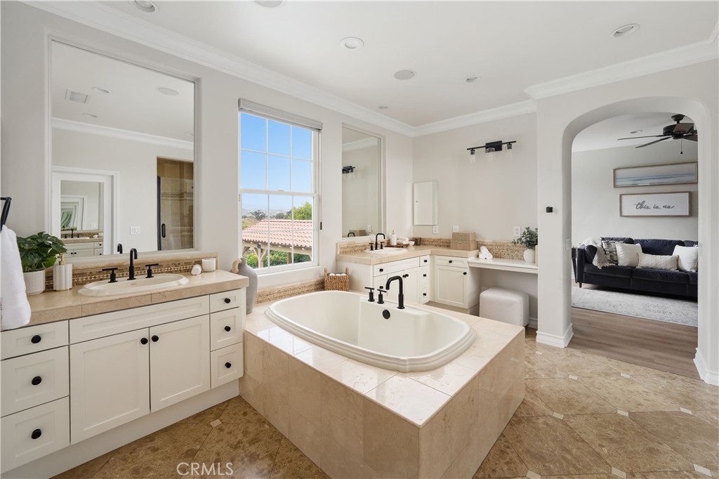 24705 Tiburon St, Valencia, CA, 91355, USA, 4 Bedrooms Bedrooms, ,5 BathroomsBathrooms,Residential,Pending,24705 Tiburon St,SR26114698