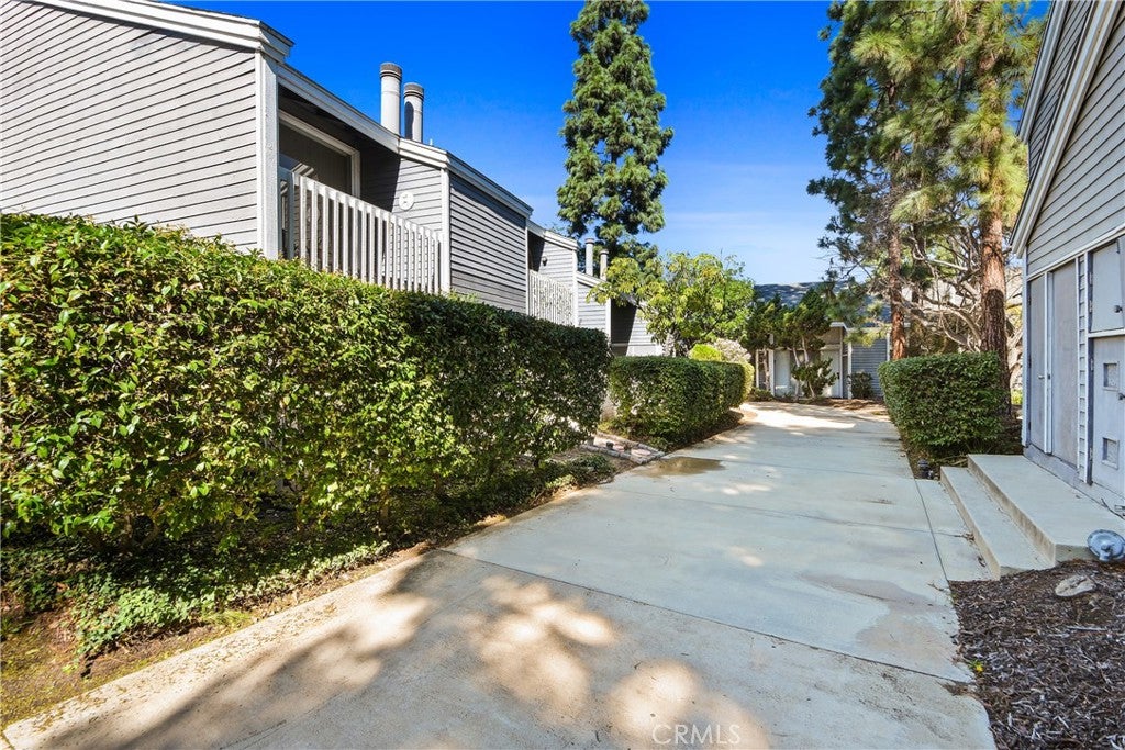 25445 Pine Creek