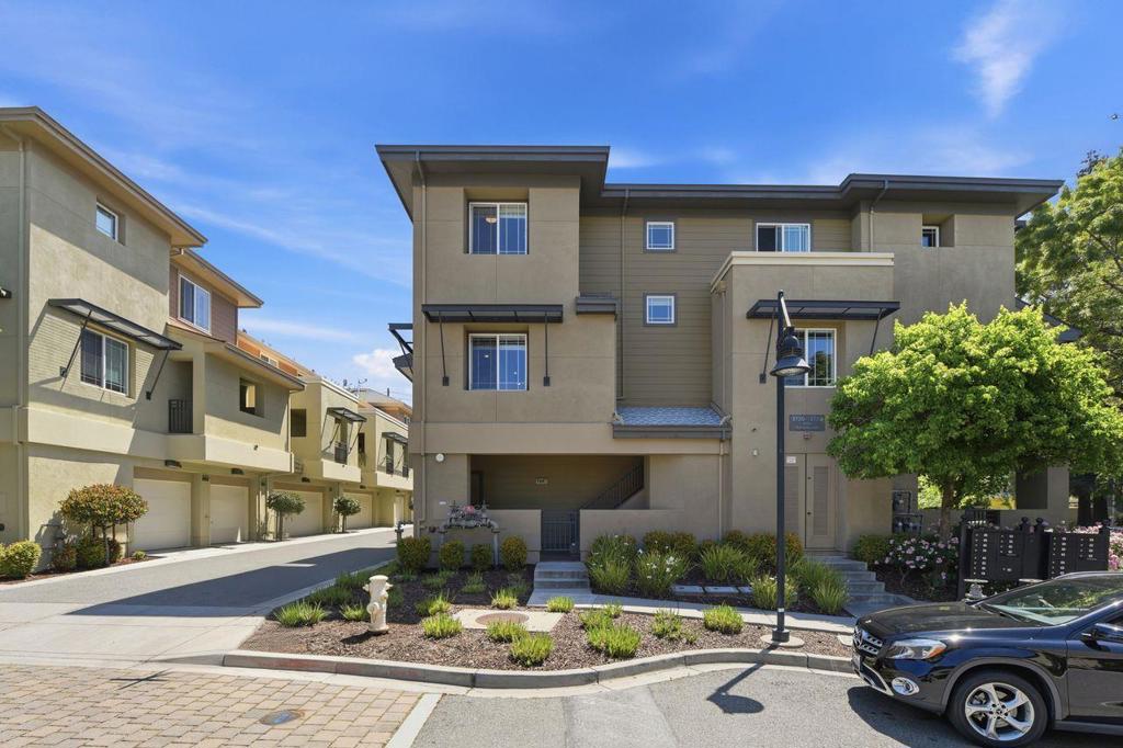 3720 Feather Lane, Palo Alto CA 94303