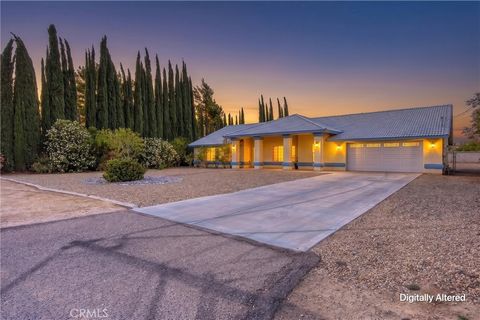 Photo of 16403 El Centro Street, Hesperia, CA 92345 (MLS # CV26139375)