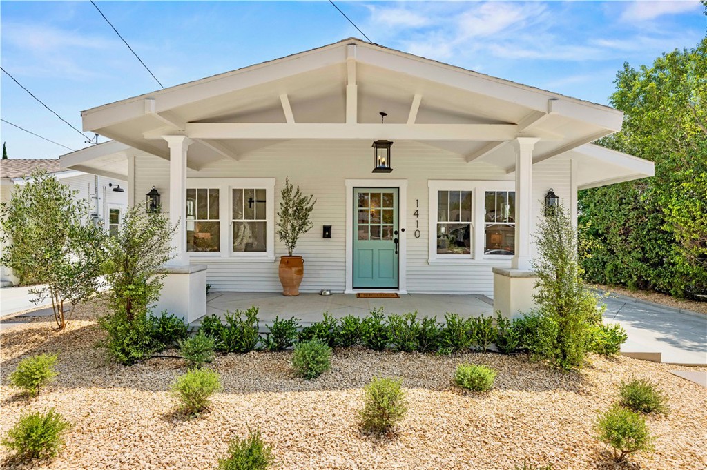 1410 E California