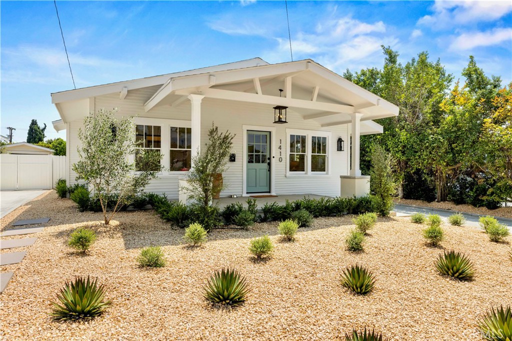 1410 E California