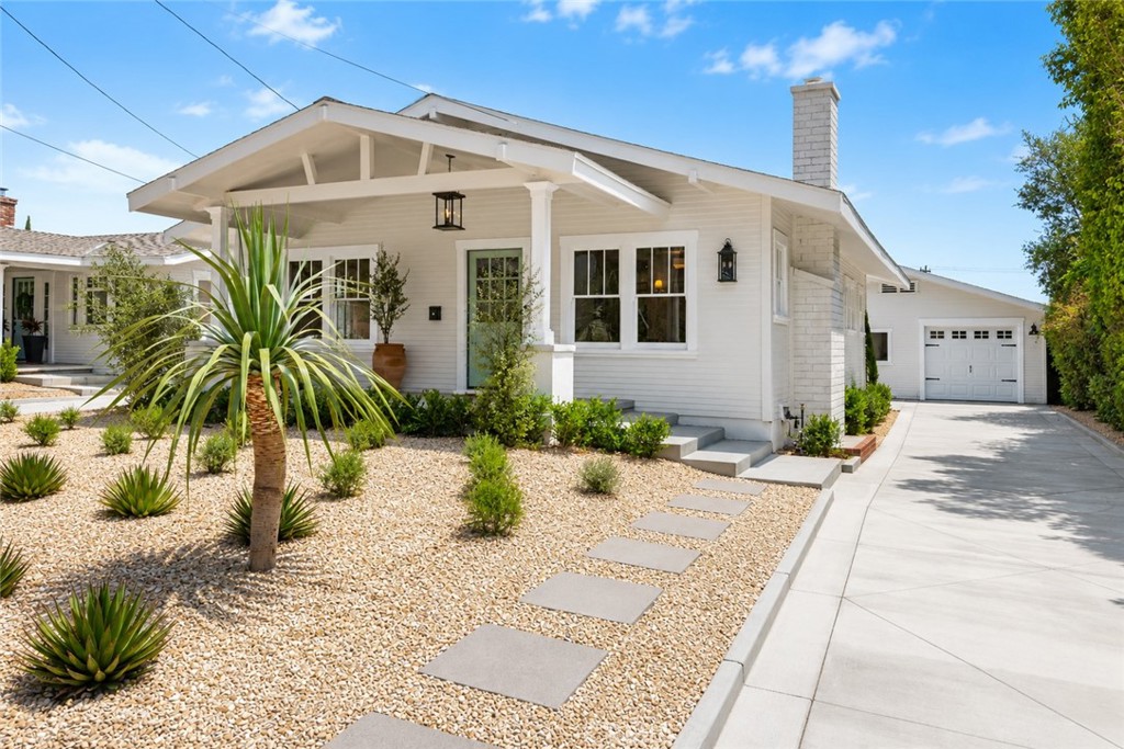 1410 E California