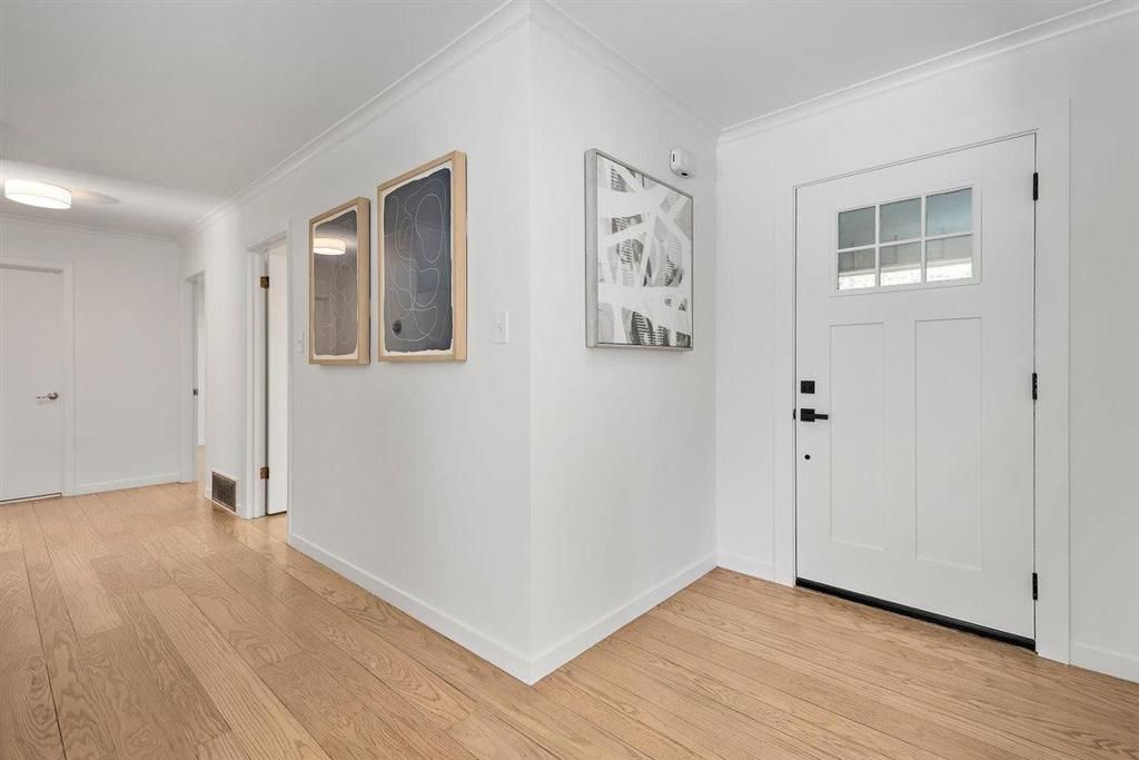 Photo of 1111 Hobart Street, Menlo Park, CA 94025 (MLS # ML82031474)