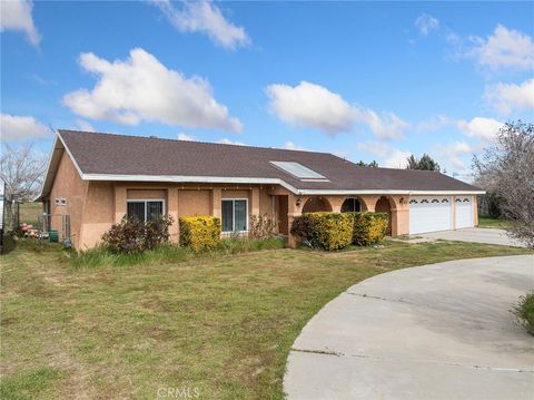 Photo of 17740 Linden St, Hesperia, CA 92345 (MLS # HD26035936)