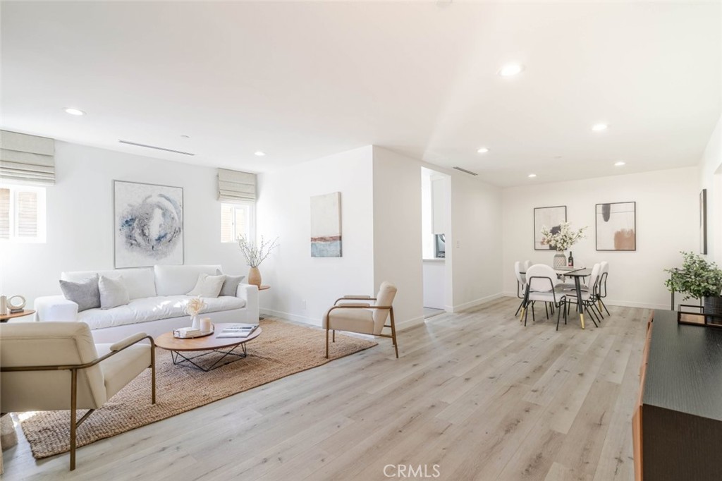 432 W Garfield Avenue