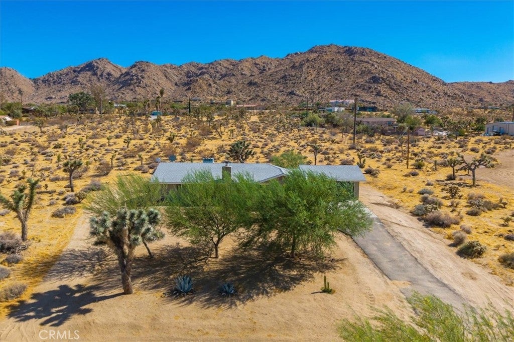60313 Pueblo Trail