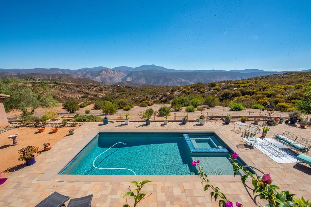 14909 Four Corners