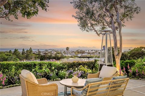 Photo of 3007 Harbor View Dr, Corona Del Mar, CA 92625 (MLS # OC26094284)