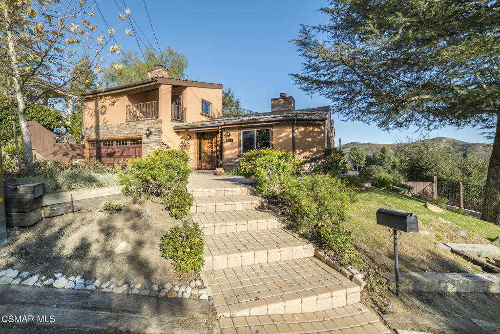 Old Agoura - 850 - 850 - Residential