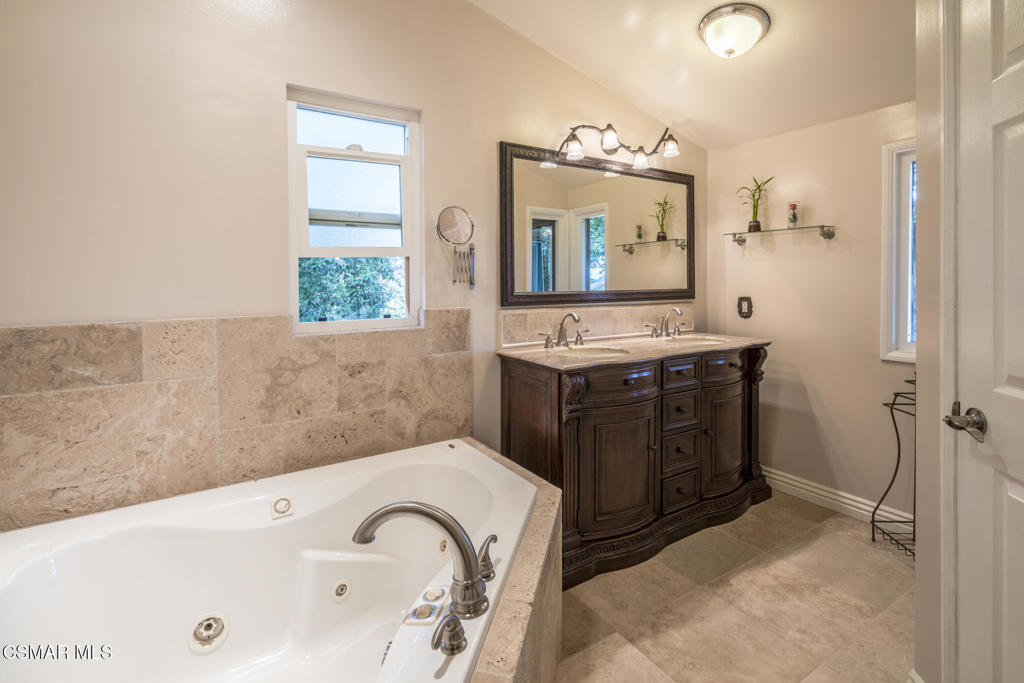 Old Agoura - 850 - 850 - Residential
