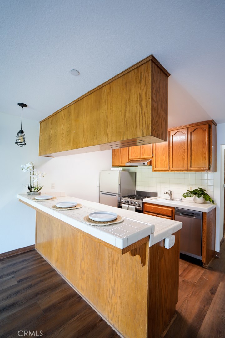 Los Caballeros (LCAB) - Residential
