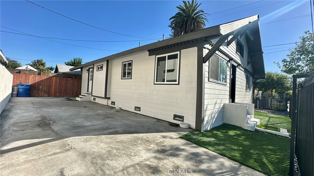 2512 Stanford