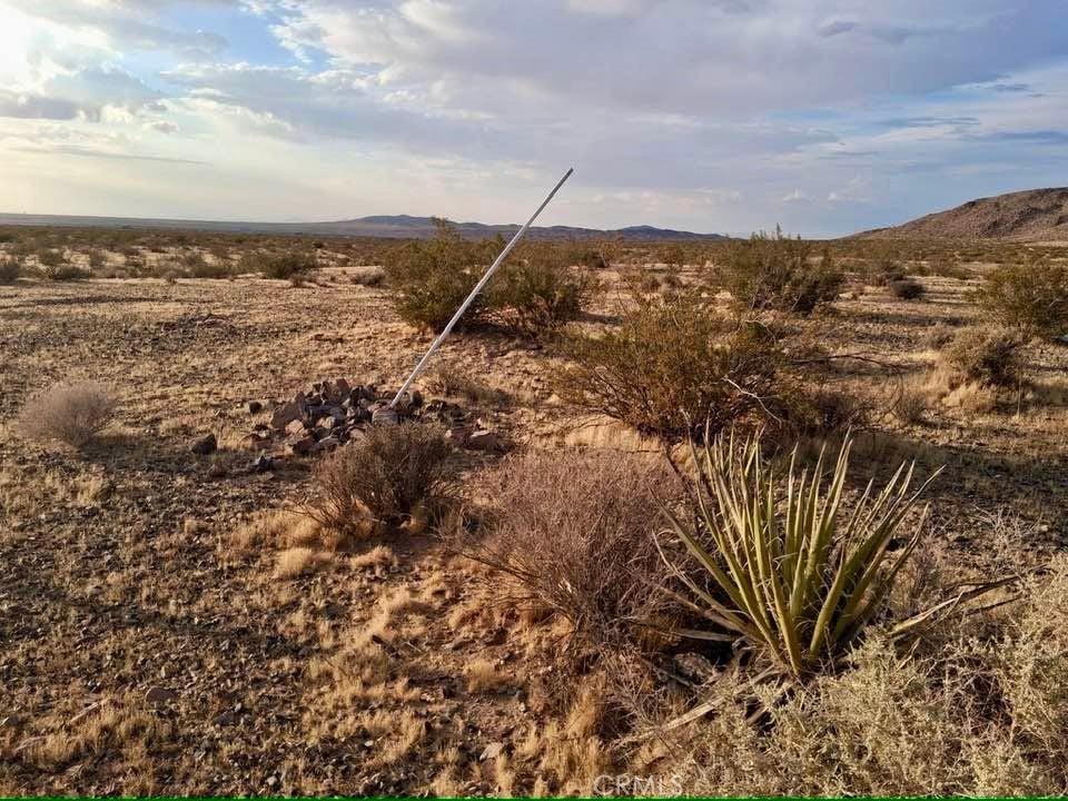 0 Mustang Trail. 042020210