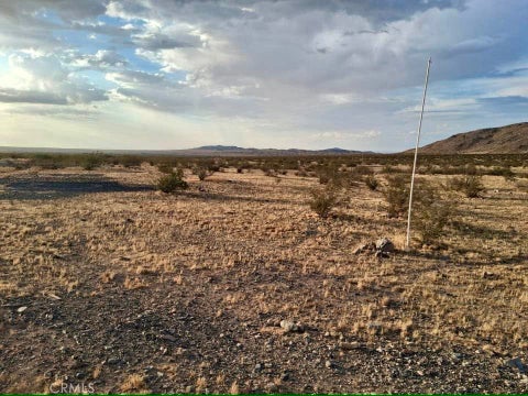 Photo of 0 Mustang Trail. 042020210, Helendale, CA 92342 (MLS # HD26177346)