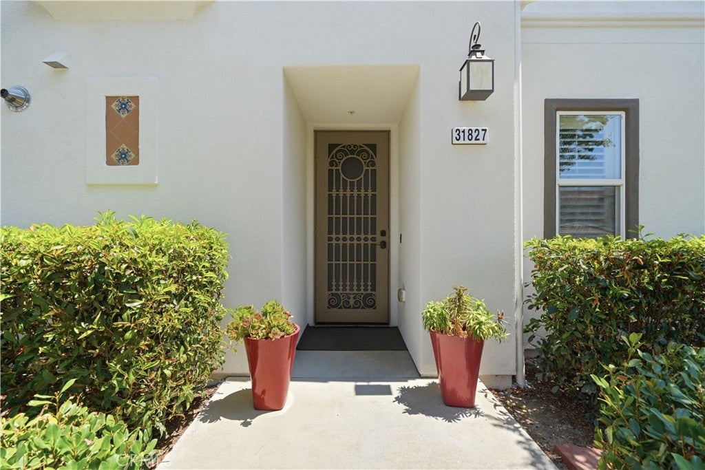 31827 Calle Brio