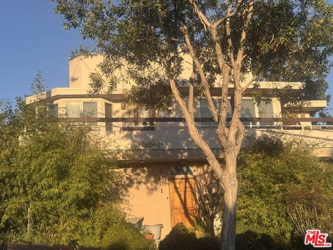 Photo of 3001 Highland Avenue #C, Santa Monica, CA 90405 (MLS # 26648267)