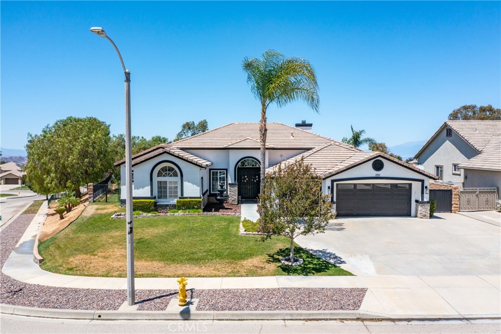 13596 Mesa Crest Drive
