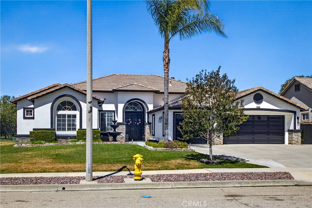 13596 Mesa Crest Drive