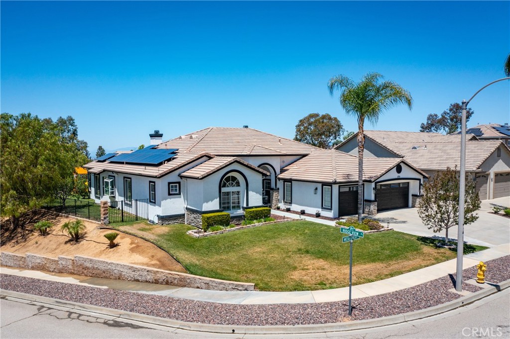 13596 Mesa Crest Drive