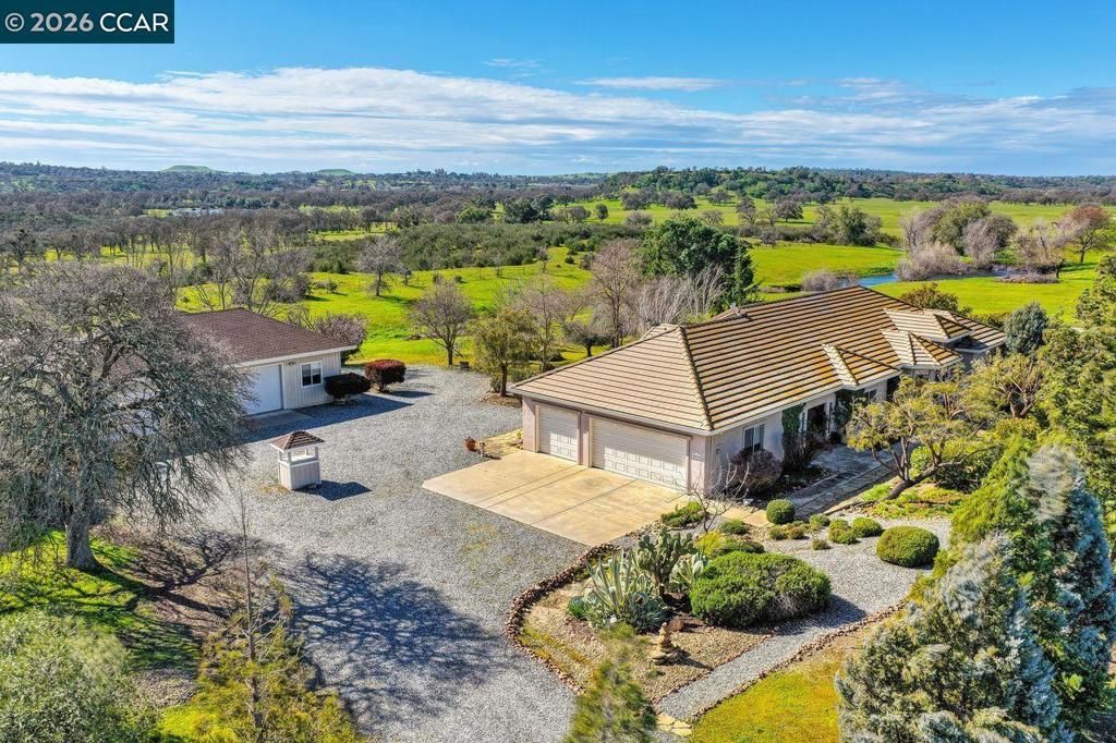 Photo of 5475 5475 Ferseyna Way, Valley Springs, CA 95252 (MLS # 41124523)