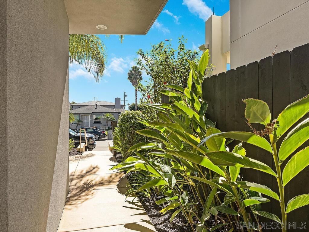 Photo of 938 Opal St, San Diego, CA 92109 (MLS # 250042591SD)