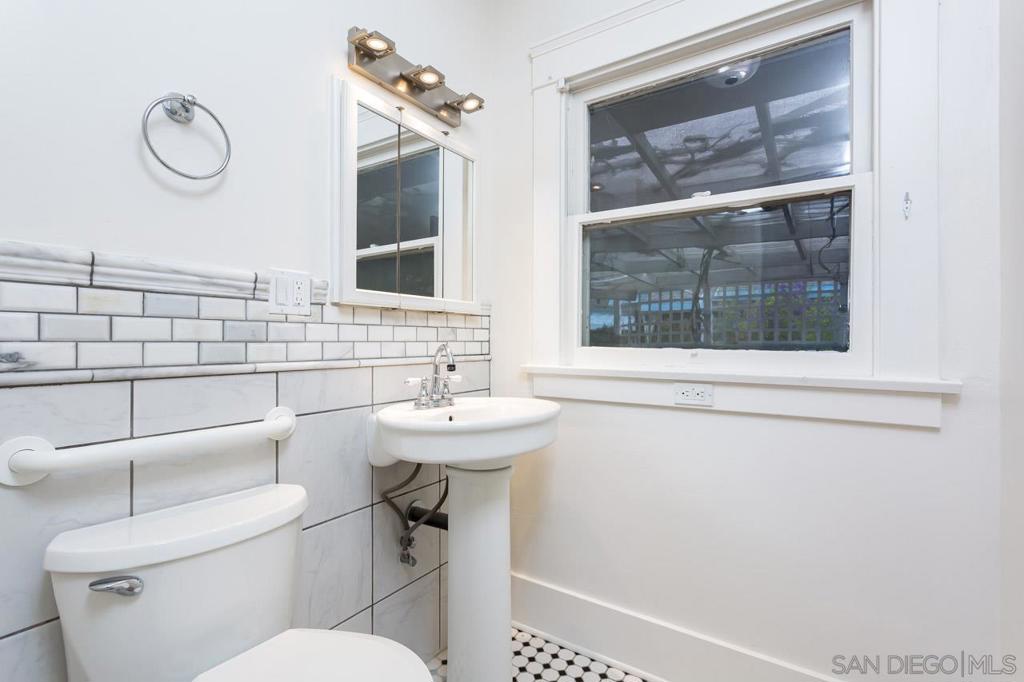 North Park - Residential Income