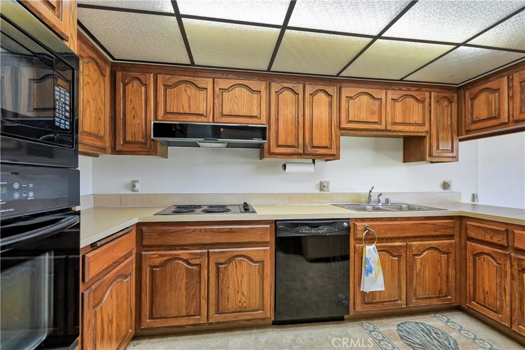 Riverside, California 92507, United States, 2 Bedrooms Bedrooms, ,2 BathroomsBathrooms,Residential,Active,116074