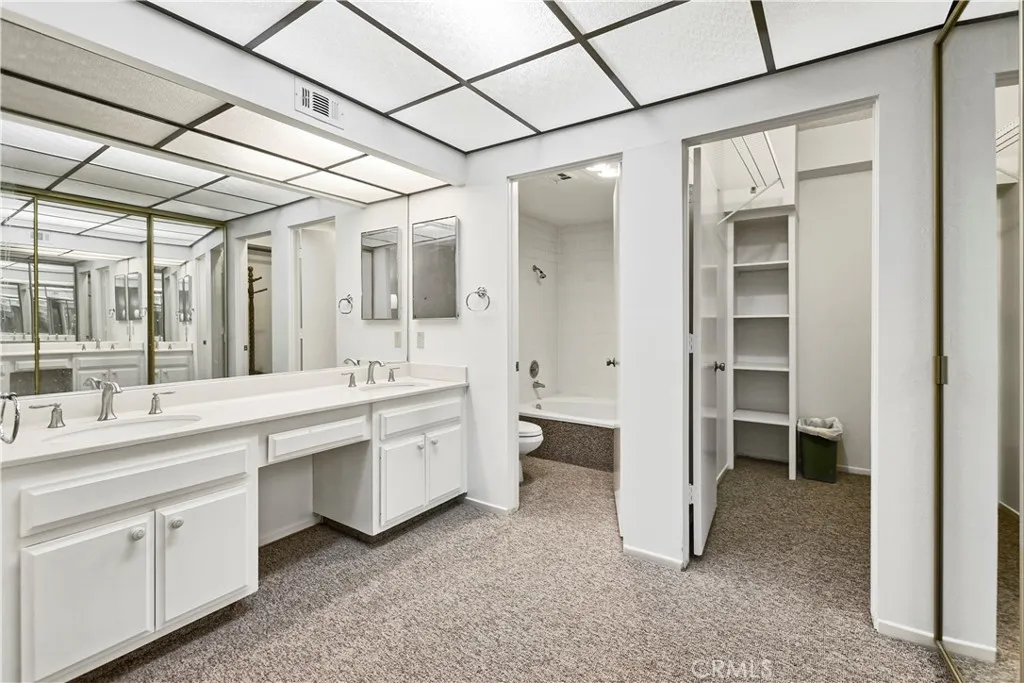 Riverside, California 92507, United States, 2 Bedrooms Bedrooms, ,2 BathroomsBathrooms,Residential,Active,116074