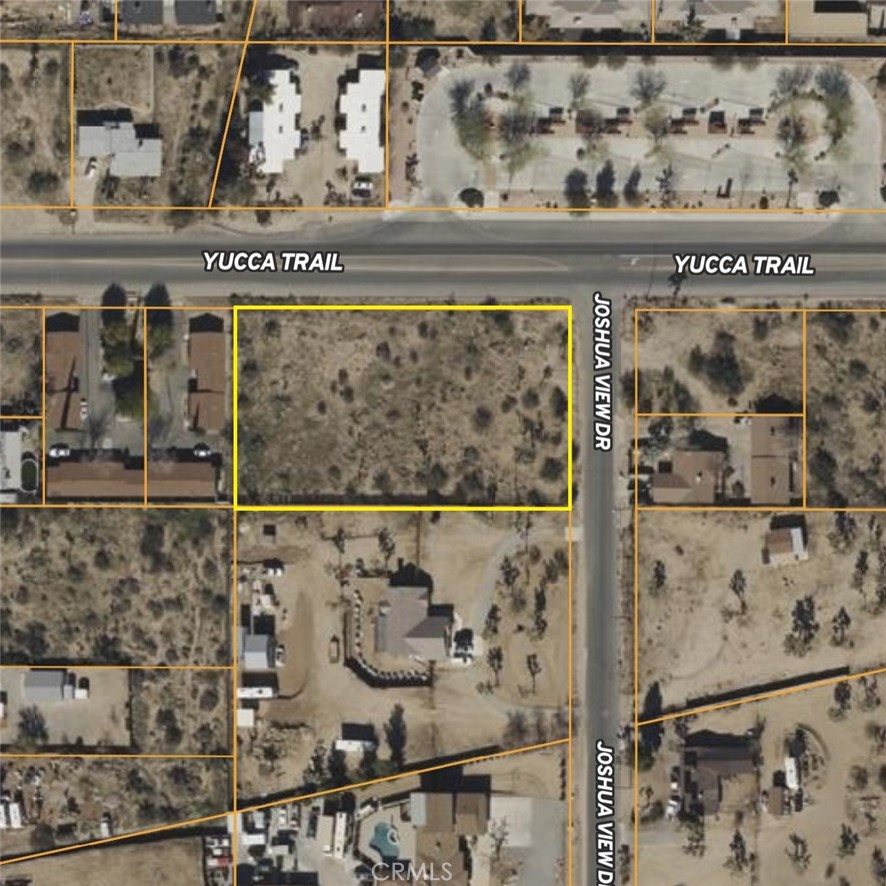 1.25-Acre Corner Lot in Yucca Valley, CA – Fully Water & Sewer Ready
Prime opportunity for developers or builders: a 1.25-acre corner parcel in Yucca Valley, designated as Miscellaneous Vacant Land (MVC-RL). Perfect for custom homes, vacation estates, or small tract development (verify local zoning allowances).
? Property Highlights:
Corner lot—enhancing accessibility, visibility, and design flexibility.
Utilities in place—water meter and sewer connection installed, a rare asset in this high-desert market.
Zoning: Miscellaneous Vacant Land / Rural Living (MVC-RL)—offering residential flexibility; confirm allowable uses with county planning.
Outstanding desert location—peaceful setting with quick access to Hwy?62, retail, restaurants, and Joshua Tree parks.
Ideal for residential development or turnkey build—utilities ready, zoning broad, and land size suitable for multiple custom home sites or a boutique subdivision.