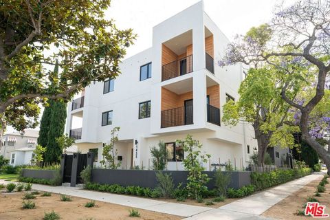 Photo of 1433 S Crescent Heights Boulevard, Los Angeles, CA 90035 (MLS # 26637351)