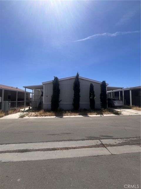 Photo of 20843 Waalew Rd #C34, Apple Valley, CA 92307 (MLS # HD26084853)