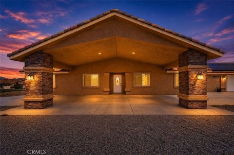Photo of 11126 Joshua St, Oak Hills, CA 92344 (MLS # IV26095955)