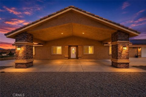 Photo of 11126 Joshua St, Oak Hills, CA 92344 (MLS # IV26095955)