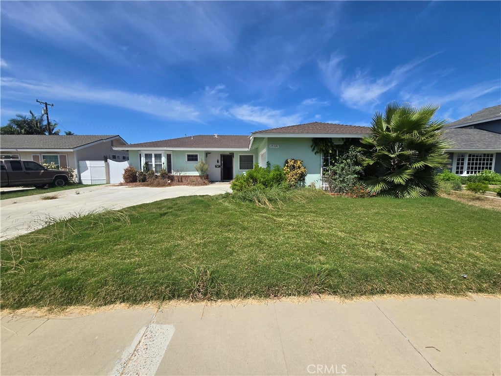 17391 Elm Street