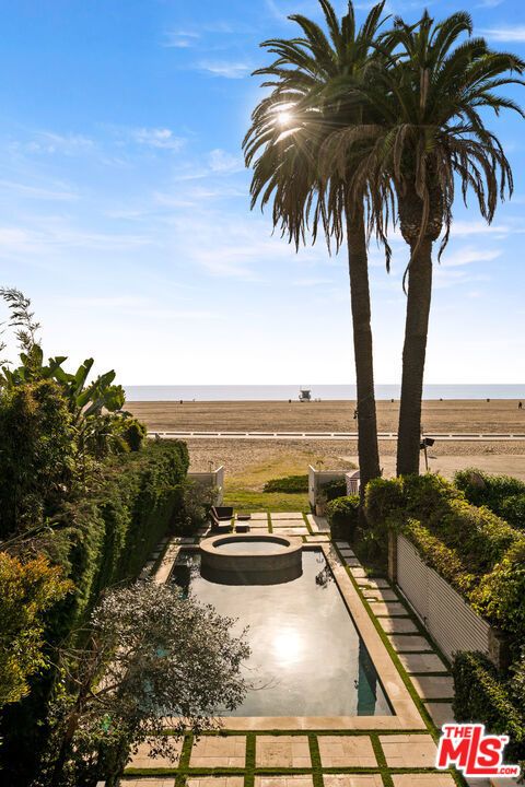 Photo of 964 Palisades Beach Road, Santa Monica, CA 90403 (MLS # 26646235)