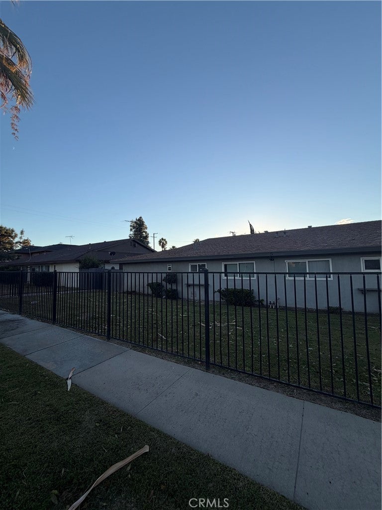 1007 Lombard