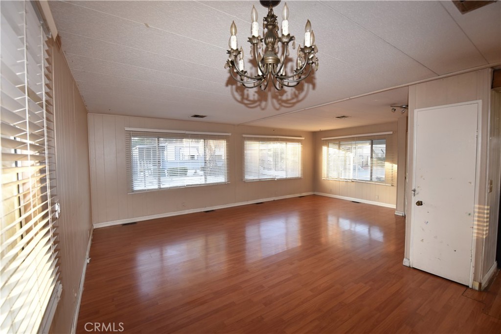 3033 E Valley 149