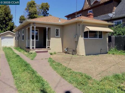2041 84Th Ave Oakland CA 94621