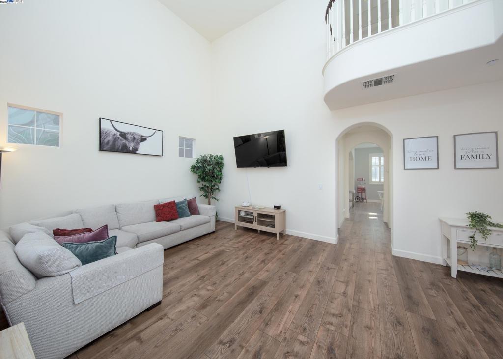 MUIRFIELD - Residential
