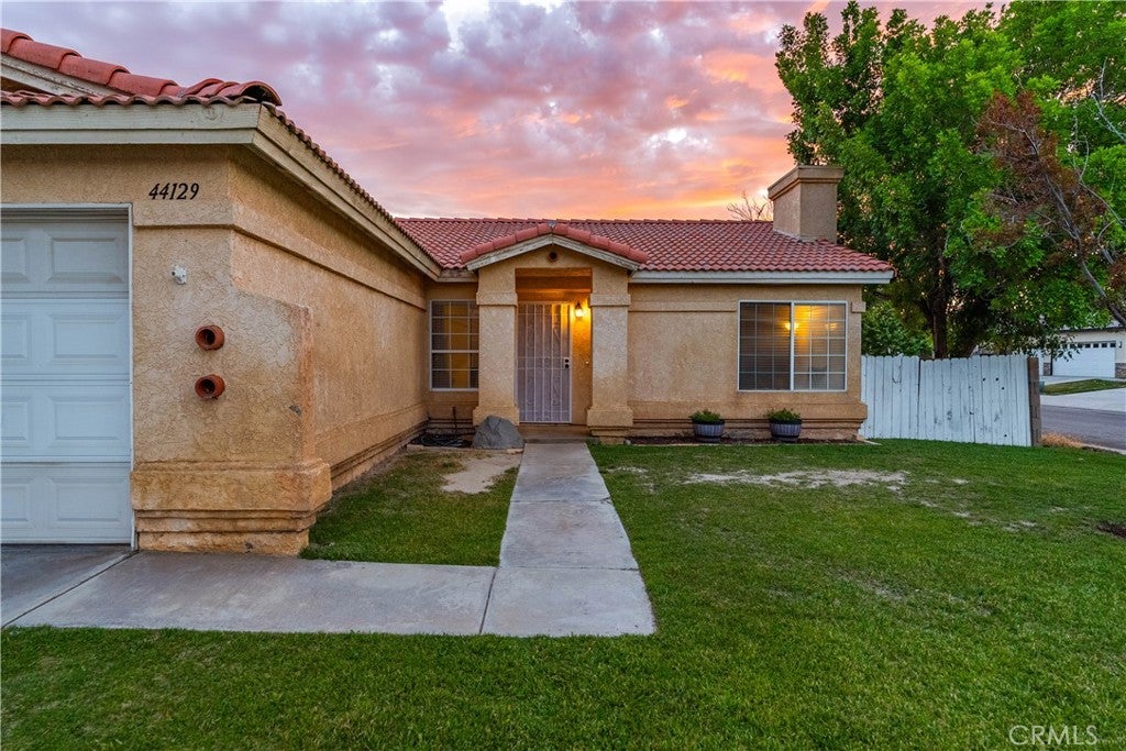 44129 Amherst Lane