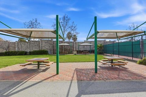 Tiny photo for 917 Vida Larga Loop, Milpitas, CA 95035 (MLS # ML82037538)