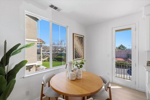 Tiny photo for 917 Vida Larga Loop, Milpitas, CA 95035 (MLS # ML82037538)