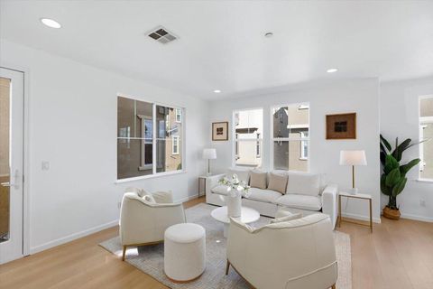 Tiny photo for 917 Vida Larga Loop, Milpitas, CA 95035 (MLS # ML82037538)