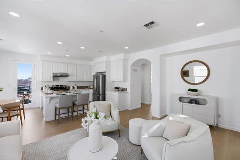 Tiny photo for 917 Vida Larga Loop, Milpitas, CA 95035 (MLS # ML82037538)